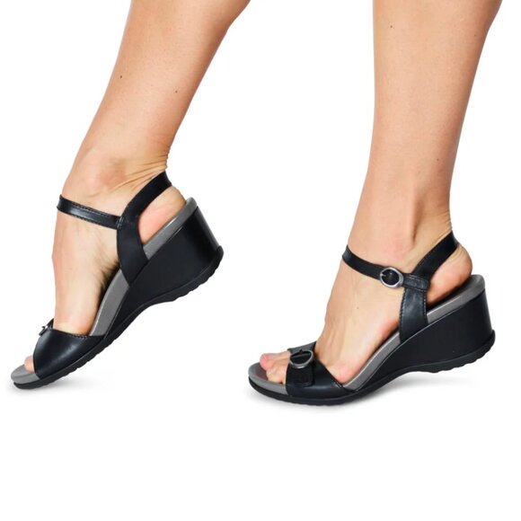 NEW Dansko Arielle Wedge Sandals - Leather For Women in black 254 4S2 - Picture 1 of 8